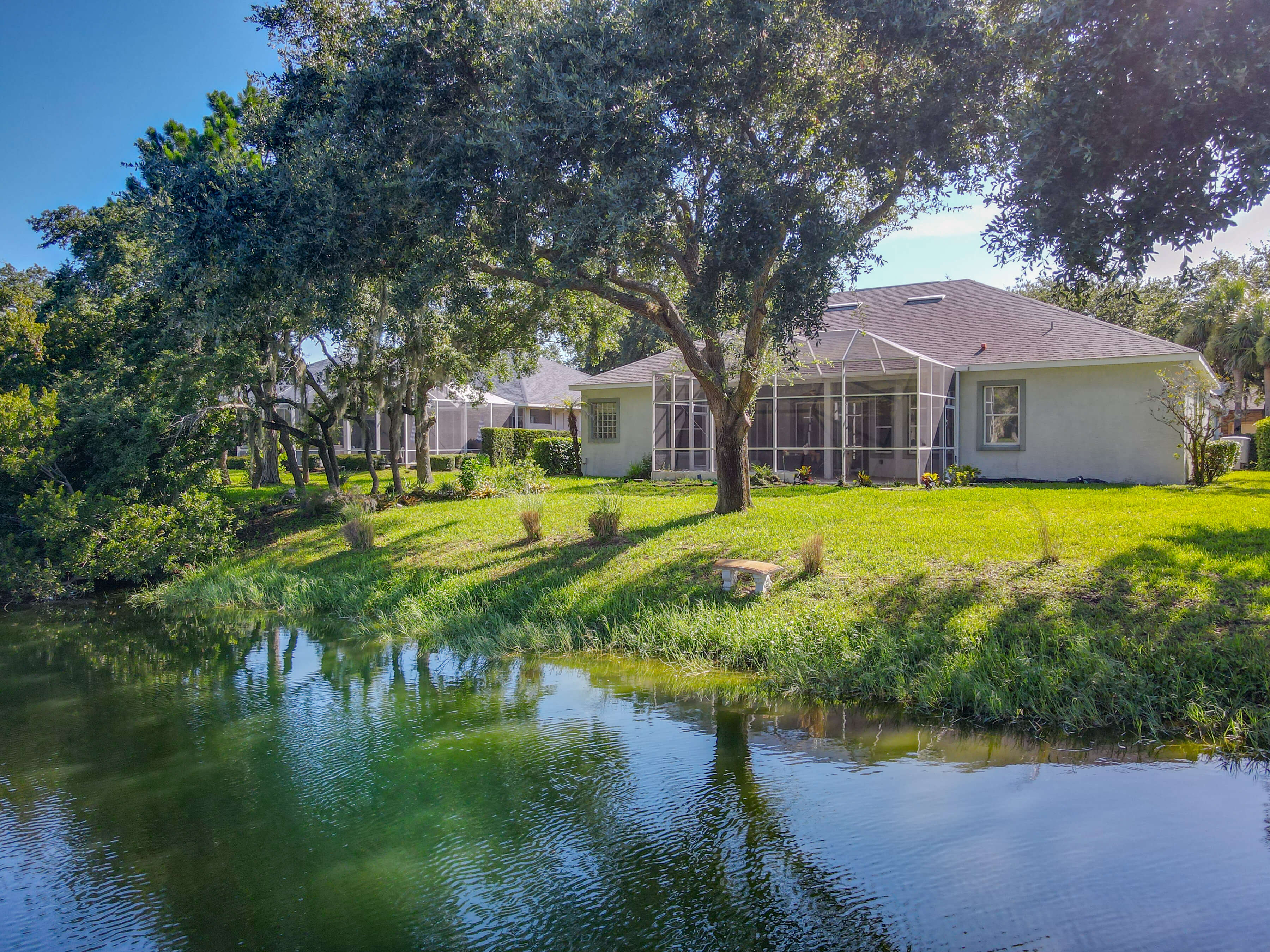 Rear elevation seen from the lake at 14 Egret Drive